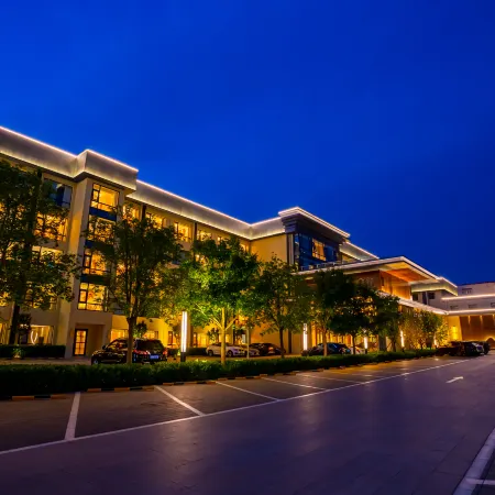 Peace International Hotel