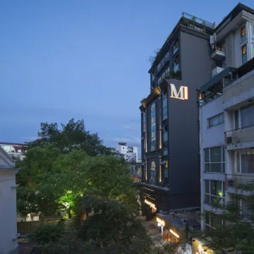 Signature Tho Nhuom, a brand of Modern Village Lifestyle Отели рядом с достопримечательностью «Хоанкием»