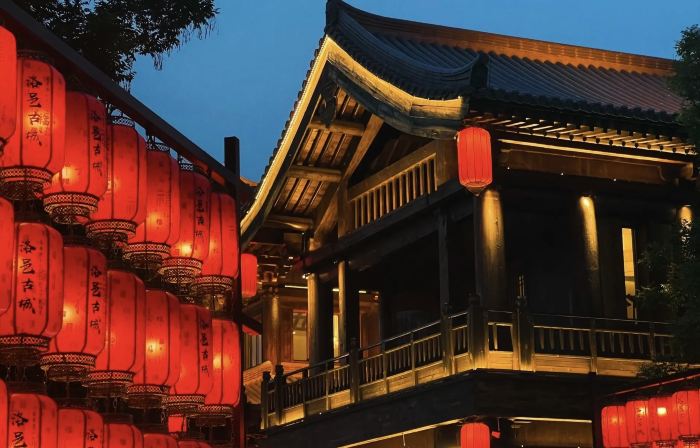 Luoyang Xingfuli Inn (Shizi Street Night Market Luoqi Ancient City Branch)