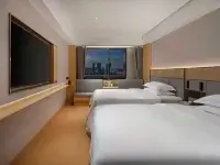 Chengdu Xinghe Hotel (Honggao Road Metro Xihua University Branch) Hotels near Pidu District