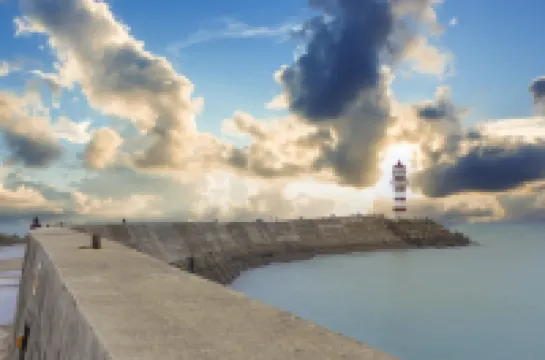 Baifei Hotel (Wanning High-speed Railway Station)