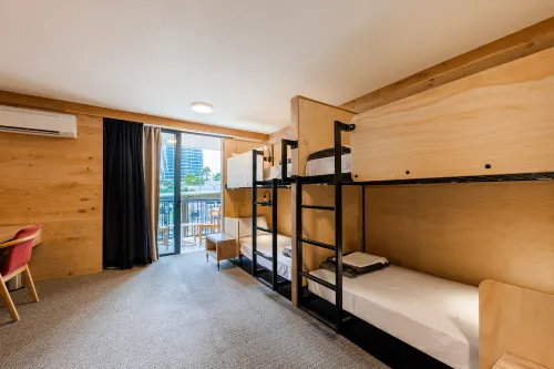 Bunk Surfers Paradise International Backpacker Hostel - 2-Star