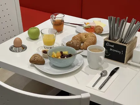 Wyndham Garden Duesseldorf City Centre Koenigsallee Отели рядом с достопримечательностью «Stadtmuseum»