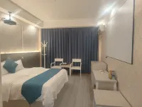 Longxiang Business Hotel Hotel di Huaping