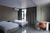 Shanghai East China Hotel - parkir