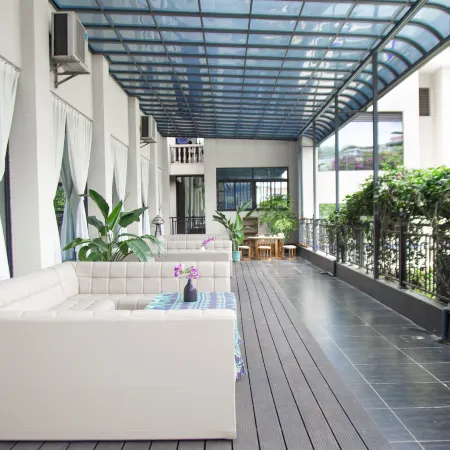 Jadeco Hotel