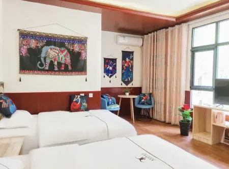 Beichuan Yuqiangzizui B&B (Jiuhuangshan Scenic Area) Отели рядом с достопримечательностью «Ape Cavern in Jiuhuang Mountain»