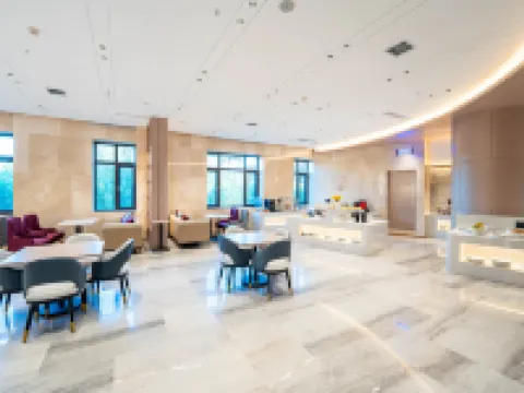 Lavande Hotel (Akesu Airport Xinjiang Institute of Technology) Hotels in Wensu