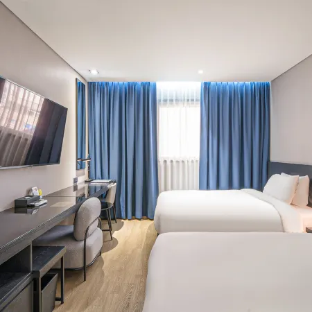Rivertain Hotel Gyeongju Отели рядом с достопримечательностью «Храм Сундокджон»