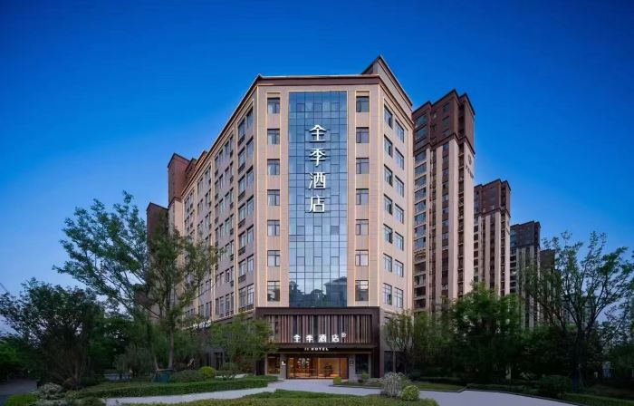 JI Hotel (The Ancient City of Shangqiu Huaxia Road)