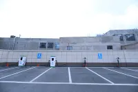 Xunhua Yonghong International Hotel - Park Yeri