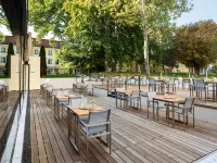Austria Trend Hotel Maximilian Hotels near Rosarium