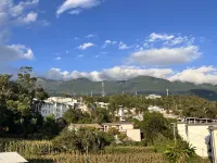 Eryuan Lian Tie Jinda Hotel - غرفة مطلة على الجبل