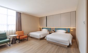 Yuefeng Hotel (Yangjiang Bus Terminal, Wal-Mart)