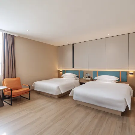 Yuefeng Hotel (Yangjiang Bus Terminal, Wal-Mart)