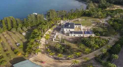 Chateau Le Marais Hotels in Blueys Beach