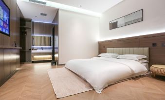 Weiman Hotel (Qingtai Century Plaza)