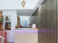 RedDoorz @ St Catherine Residences Olongapo City Các khách sạn gần Trung tâm mua sắm Harbor Point