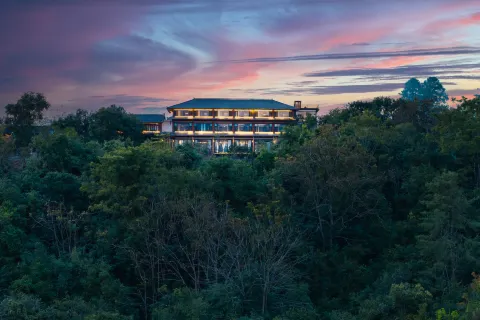 Tengchong Topu · Monkey Cliff Hot Spring Hotel