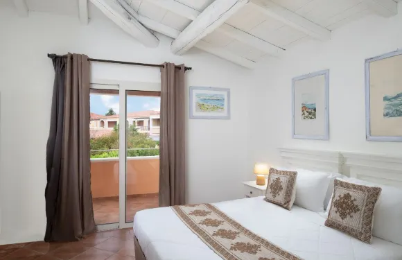 沃伊科羅納村酒店