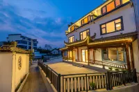 Huangshan Jingguang Homestay (Huangshan North High Speed Railway Station) Hotels near Huangshan North Railway Station