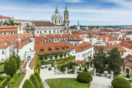 Aria Hotel Prague Отели рядом с достопримечательностью «Don Giovanni Puppet Theater»