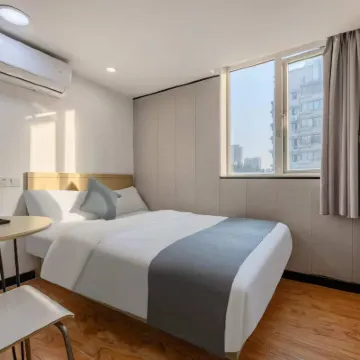 Yifang Hotel (Guangzhou Shangxiajiu Pedestrian Street Yong Qing Fang Hotels near Longjin West Road