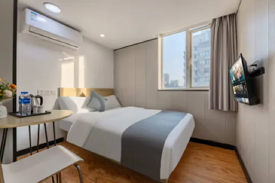 Yifang Hotel (Guangzhou Shangxiajiu Pedestrian Street Yong Qing Fang Отели в г. Гуанчжоу