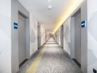 โรงแรมเซเว่น เดย์ อินน์ (สถานีรถไฟเถียนซุ่ย)
