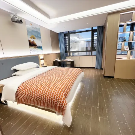 Lufeng Qingyuan Shiguang Hotel (Jieshi Town)