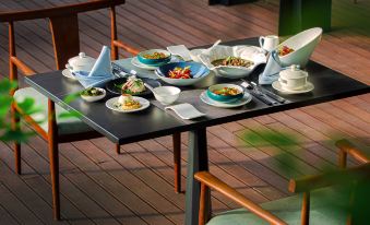 Jinshuo Holiday Hotel