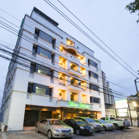 Siam Palace Hotel Отели рядом с достопримечательностью «Станция надземного метро Ari»