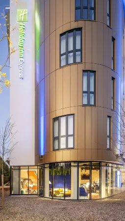 Holiday Inn Express Paris - Poissy