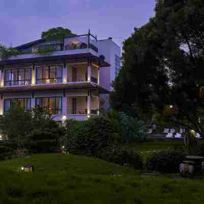 aNhill Boutique Hotel Exterior