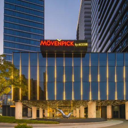 Mövenpick Hotel Chengdu Near Du Fu Thatched Cottage & SWUFE
