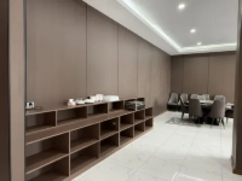 Heyue Hotel โรงแรมในดูชานเบ