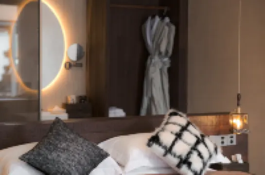 Wanchuanxu · ValleVive Sunshine on Golden Mountains Panoramic View Resort Hotel