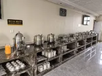 GELI Hotel (Ulanhot Steel Plant Xinqiao West Street)