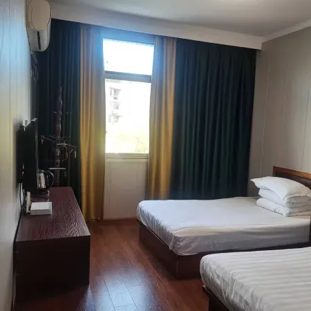 Longyou Longjia Hotel