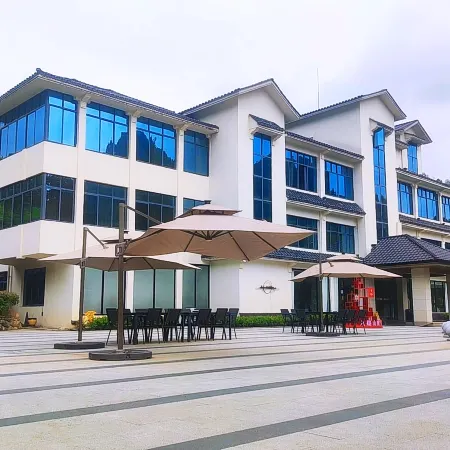 Jiulongshan Resort Hotel