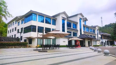 Jiulongshan Resort Hotel Hotels in Ningyuan