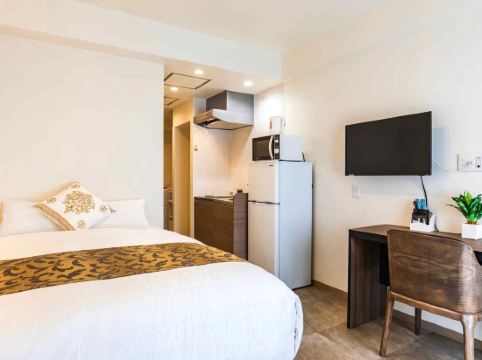 Mr.Kinjo in Nica's Makishi Station