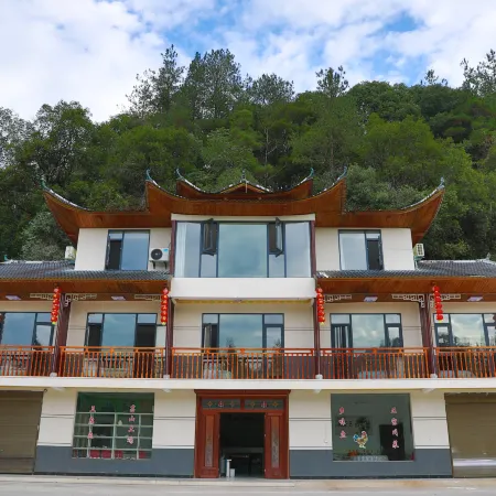 Heron Lodge Mountain Retreat | Hefeng Karst Sanctuary