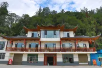 Heron Lodge Mountain Retreat | Hefeng Karst Sanctuary