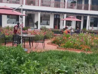 Mengli Gelou Homestay - ที่มีอ่างอาบน้ำ