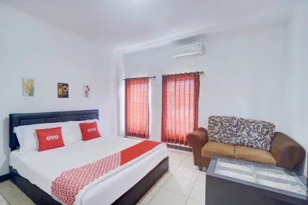 Hotel O Puncak Bogor Near Taman Safari Formerly Hotel Satya Luhur Отели рядом с достопримечательностью «Puncak Langit camping ground»