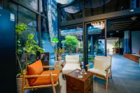 Lanwu X-Space Guesthouse (Huangshan Xixinan Ancient Village Branch)