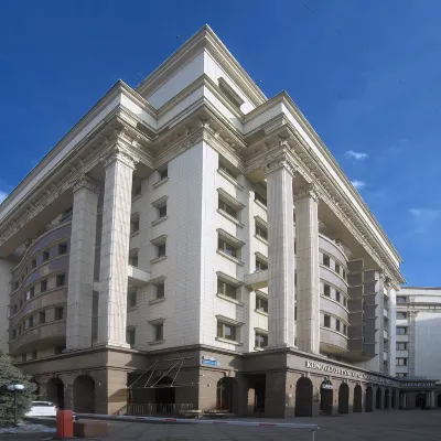 Grand Voyage Hotel โรงแรมใกล้Akhmet Baitursynov's House Museum