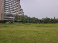 Zhenhai Seaside Hotel(Golden Beach Bathing Beach） Hotels near Housha Square