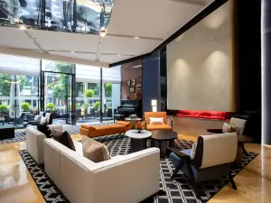 New Joy Hotel (Internatial Trade Spring Department Store Shopping)
